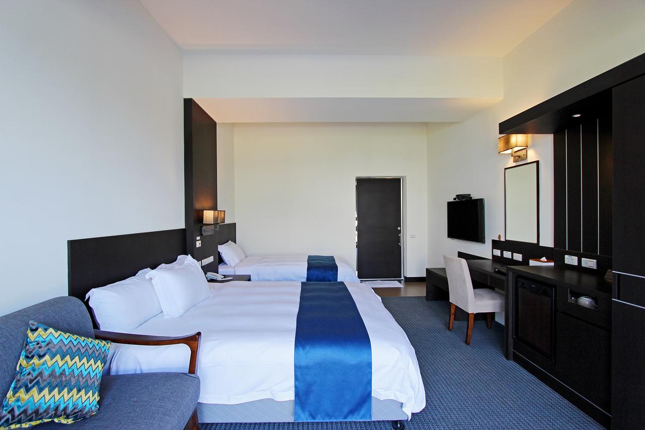 Celebrity 99 Hotel Csien Kültér fotó